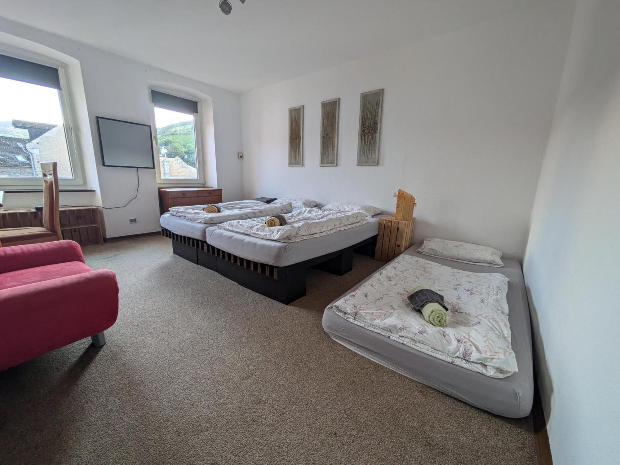 Monkey Factory - Mini Home-Stay Hostel Traben-Trarbach Chambre photo